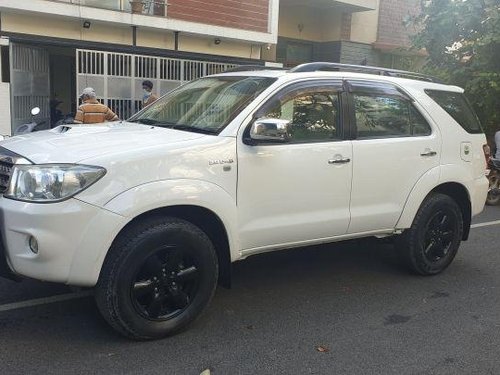 Toyota Fortuner 2009-2011 3.0 Diesel MT for sale