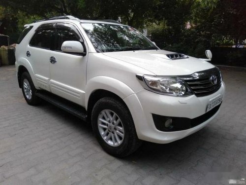 Toyota Fortuner 2011-2016 4x2 AT for sale