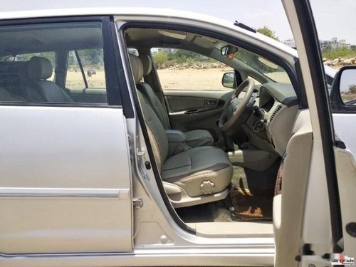 Toyota Innova 2004-2011 2.5 V Diesel 7-seater MT for sale