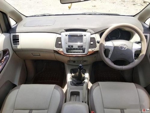 Toyota Innova 2004-2011 2.5 V Diesel 7-seater MT for sale