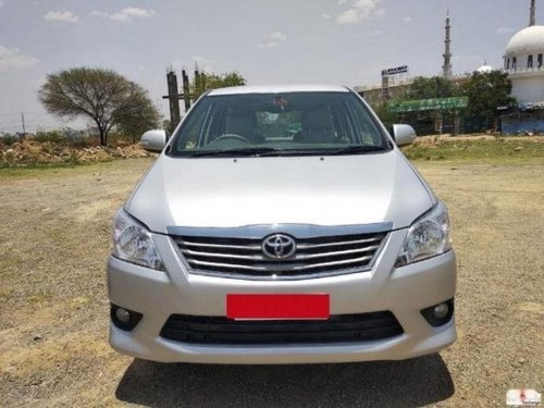 Toyota Innova 2004-2011 2.5 V Diesel 7-seater MT for sale