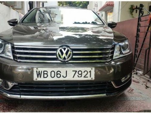 Used Volkswagen Passat AT car at low price