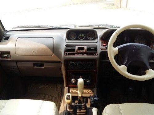 2010 Mitsubishi Pajero 2.8 SFX MT for sale at low price