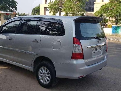 Toyota Innova 2.5 V 8 STR, 2012, Diesel MT for sale 