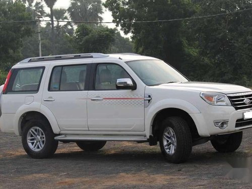 Ford Endeavour 2012 3.0L 4x4 AT for sale 