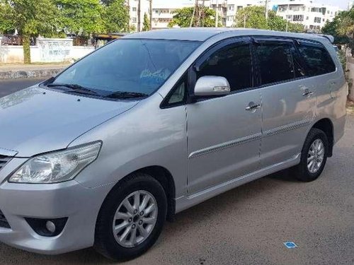 Toyota Innova 2.5 V 8 STR, 2012, Diesel MT for sale 