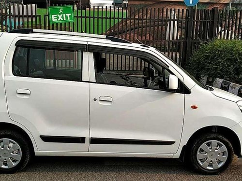 Maruti Suzuki Wagon R 1.0 VXi, 2014, Petrol MT for sale 