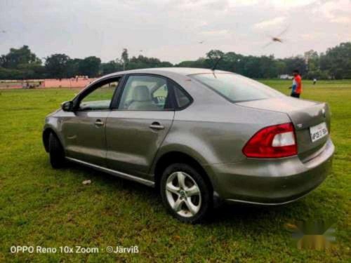 Skoda Rapid 1.6 MPI Ambition Plus 2012 MT for sale 