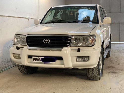 2001 Toyota Land Cruiser Diesel MT for sale at low price