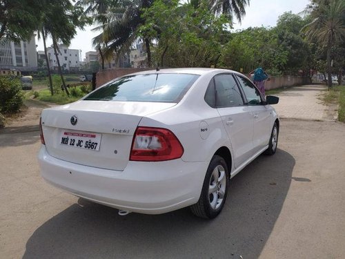 Used Skoda Rapid MT car at low price