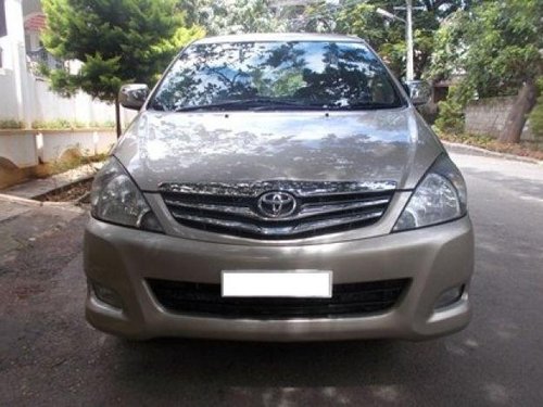 Toyota Innova 2009-2012 2.5 VX 7 STR MT for sale