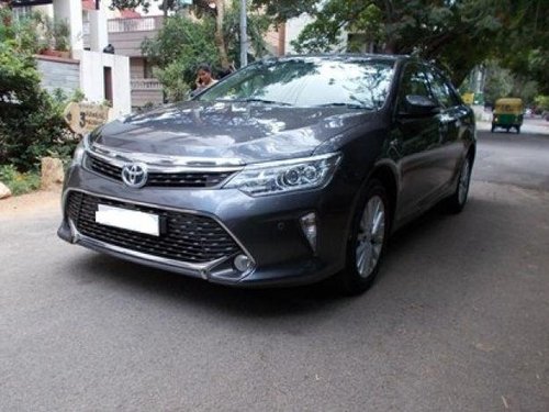 Toyota Camry 2.5 Hybrid AT 2015 for sale