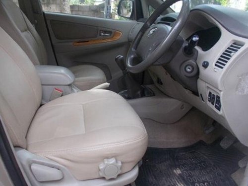 Toyota Innova 2009-2012 2.5 VX 7 STR MT for sale