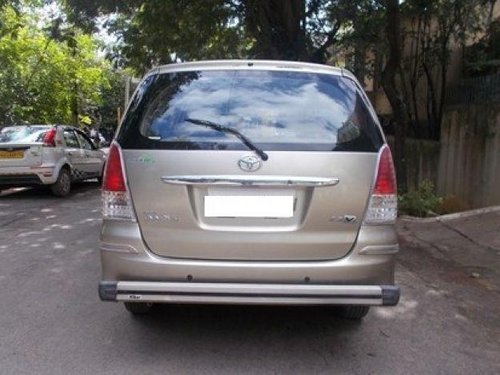 Toyota Innova 2009-2012 2.5 VX 7 STR MT for sale