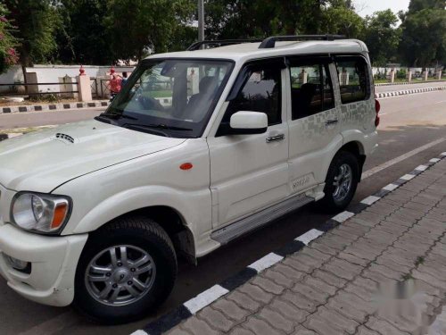 Mahindra Scorpio VLX 2013 MT for sale 