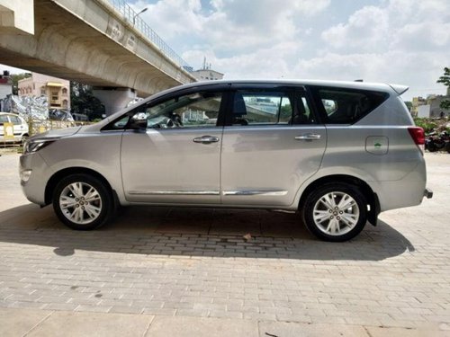 Used Toyota Innova Crysta 2.4 ZX MT car at low price