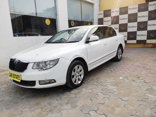 Used Skoda Superb MT car at low price