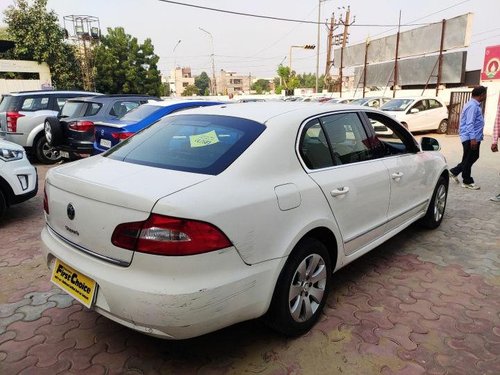 Used Skoda Superb MT car at low price