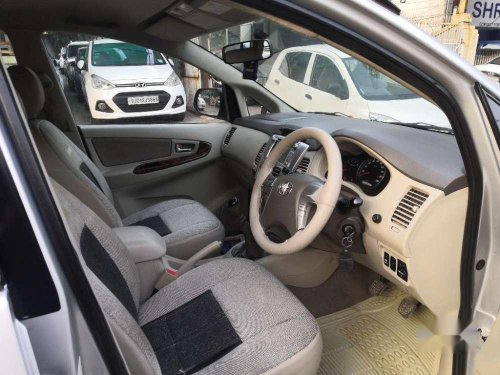 Toyota Innova 2.5 VX BS III 7 STR, 2013, Diesel MT for sale 