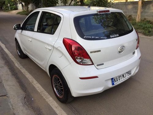 Used Hyundai i20 MT car at low price