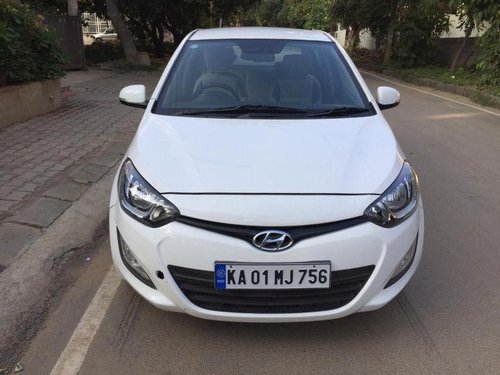 Used Hyundai i20 MT car at low price