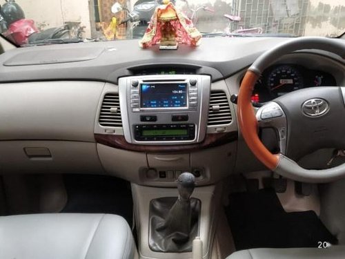 Toyota Innova 2004-2011 2.5 EV Diesel MS 7 Str BSIII MT for sale