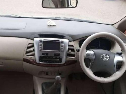 Toyota Innova 2015 MT for sale