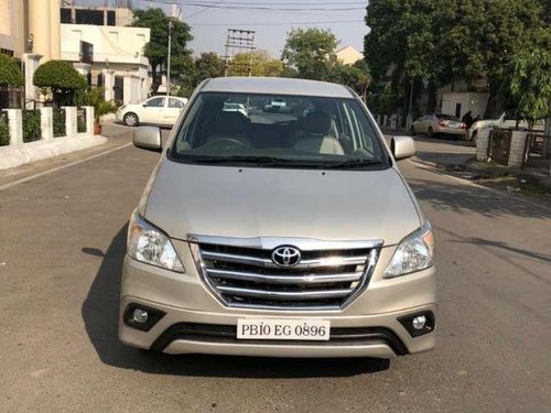 Used Toyota Innova MT car at low price