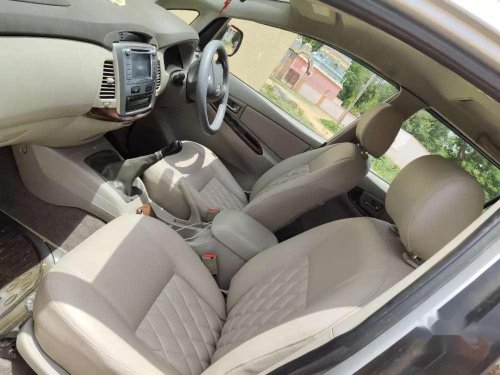 Toyota Innova 2012 MT for sale