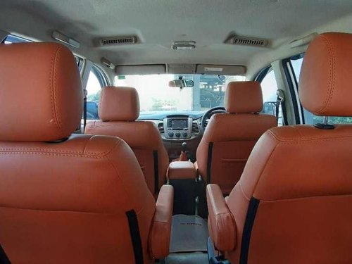 Used Toyota Innova 2.5 GX 7 STR MT car at low price