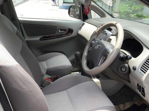 Toyota Innova 2.5 V 8 STR, 2014, Diesel MT for sale 