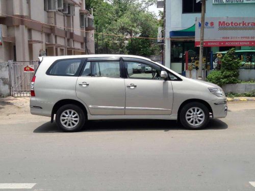 Toyota Innova 2.5 V 8 STR, 2014, Diesel MT for sale 