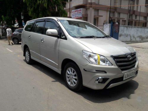 Toyota Innova 2.5 V 8 STR, 2014, Diesel MT for sale 