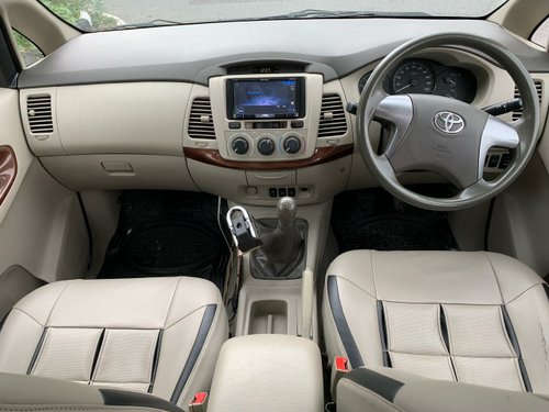 2014 Toyota Innova 2.5 G Diesel MT for sale in New Delhi