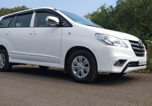 Used Toyota Innova MT car at low price in Nashik