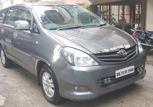 Toyota Innova 2004-2011 2.5 V Diesel 8-seater MT for sale in Pune