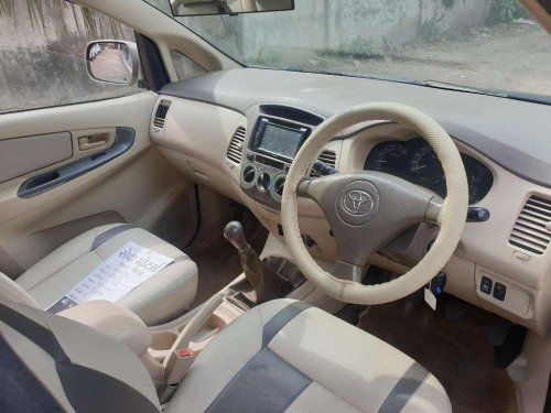 Toyota Innova 2.5 G 8 STR BS-III, 2007, Diesel MT for sale in Surat 