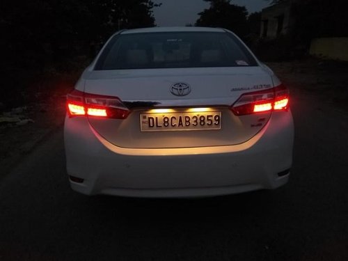 Used Toyota Corolla Altis MT car at low price in New Delhi