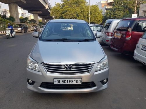 Used Toyota Innova MT 2004-2011 car at low price in New Delhi