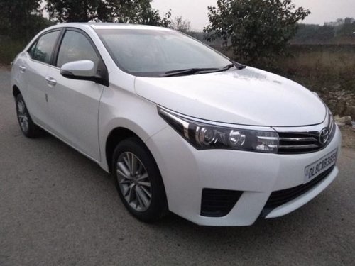 Used Toyota Corolla Altis MT car at low price in New Delhi