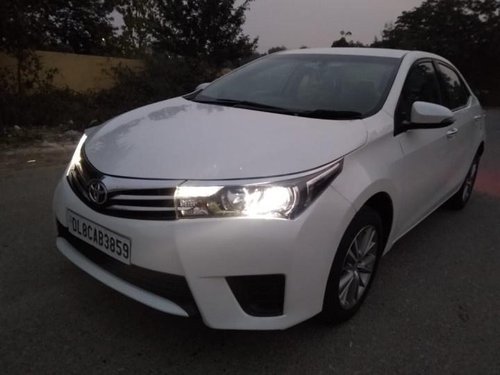 Used Toyota Corolla Altis MT car at low price in New Delhi