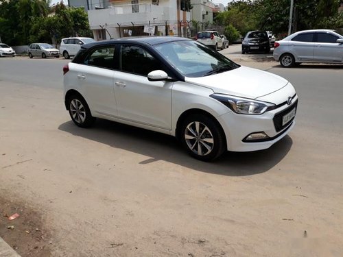 Used 2018 Hyundai Elite i20 1.2 Asta Dual Tone MT for sale in Ahmedabad