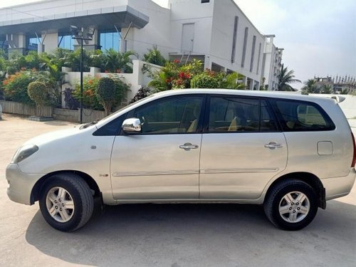Used 2005 Toyota Innova MT 2004-2011 for sale in Hyderabad