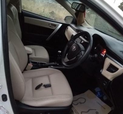 Used Toyota Corolla Altis MT car at low price in New Delhi