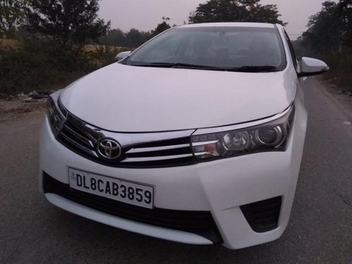 Used Toyota Corolla Altis MT car at low price in New Delhi