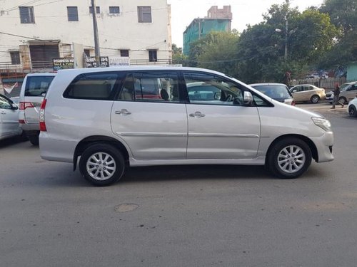 Used Toyota Innova MT 2004-2011 car at low price in New Delhi