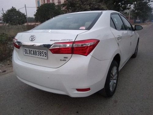 Used Toyota Corolla Altis MT car at low price in New Delhi