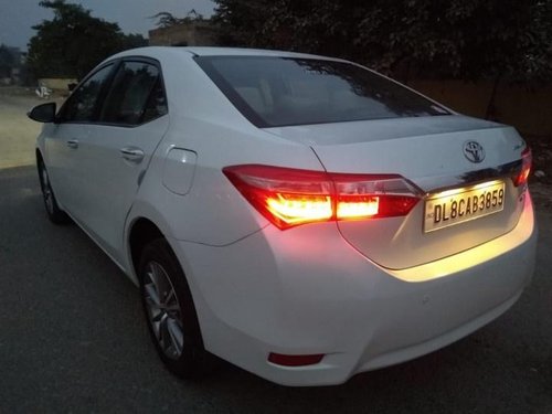 Used Toyota Corolla Altis MT car at low price in New Delhi