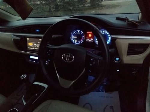 Used Toyota Corolla Altis MT car at low price in New Delhi