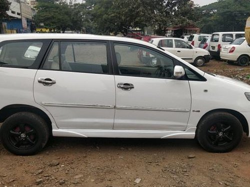 2009 Toyota Innova MT for sale at low price in Pune 